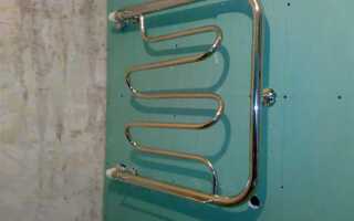 Как крепится полотенцесушитель к стене в ванной комнате