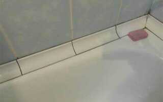 Как приклеить уголок в ванной между стеной и ванной