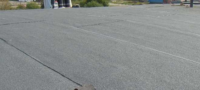 На что клеить рубероид на крышу гаража