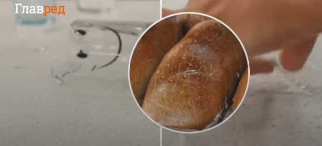 Как убрать разбитое стекло с пола