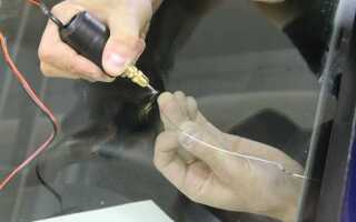 Как замаскировать трещину на стекле двери