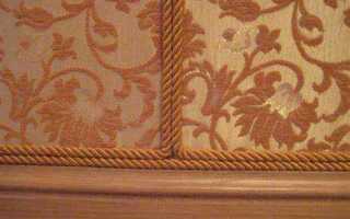 Как оформить стык разных обоев на одной стене