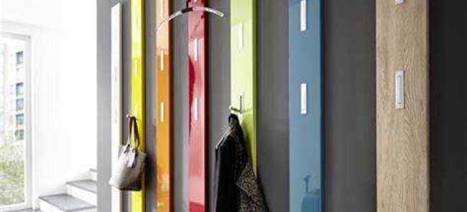 На какой высоте вешать крючки для одежды в прихожей