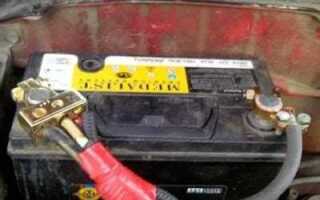 Что сначала снимать плюс или минус на аккумуляторе