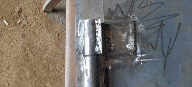 Как приварить ворота к круглым столбам