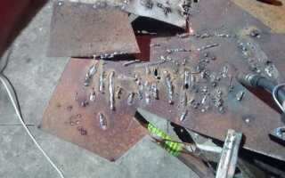 Почему сварщика не бьет током