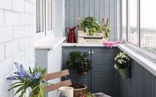 Чем лучше покрыть вагонку на балконе