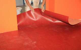 Как клеить линолеум на деревянный пол