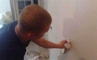 Чем наносить акриловую краску на стены