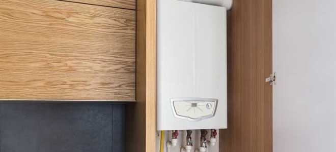 Почему хлопает газовая колонка при включении воды