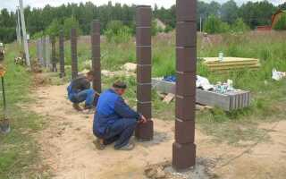 На какую глубину закапывать столбы для забора из профнастила