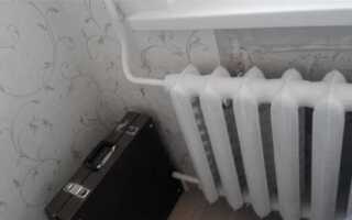 Как покрасить за батареей стену не снимая батарею