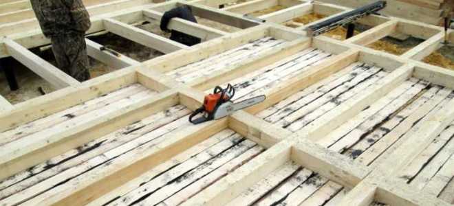 Чем обработать черновой пол в деревянном доме