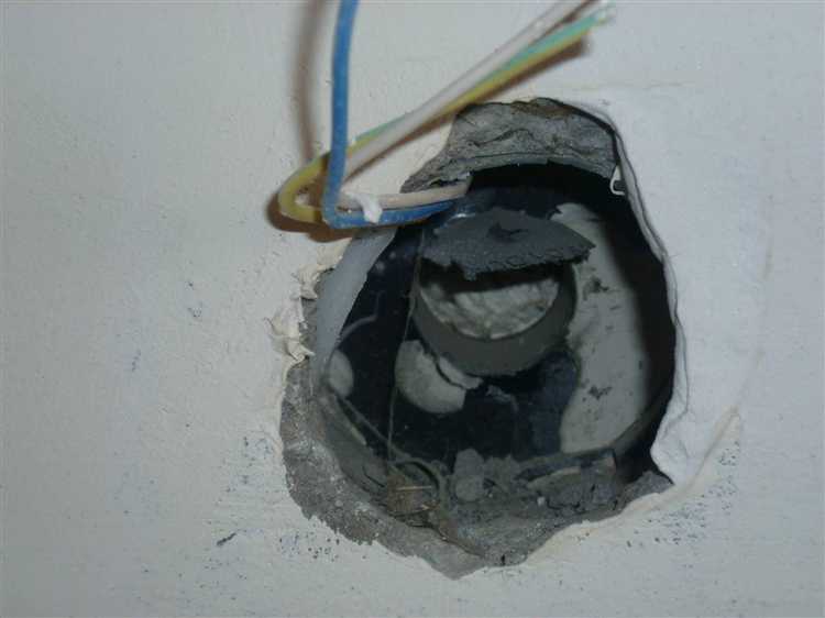 Шлифовка высохшего участка для создания ровной поверхности