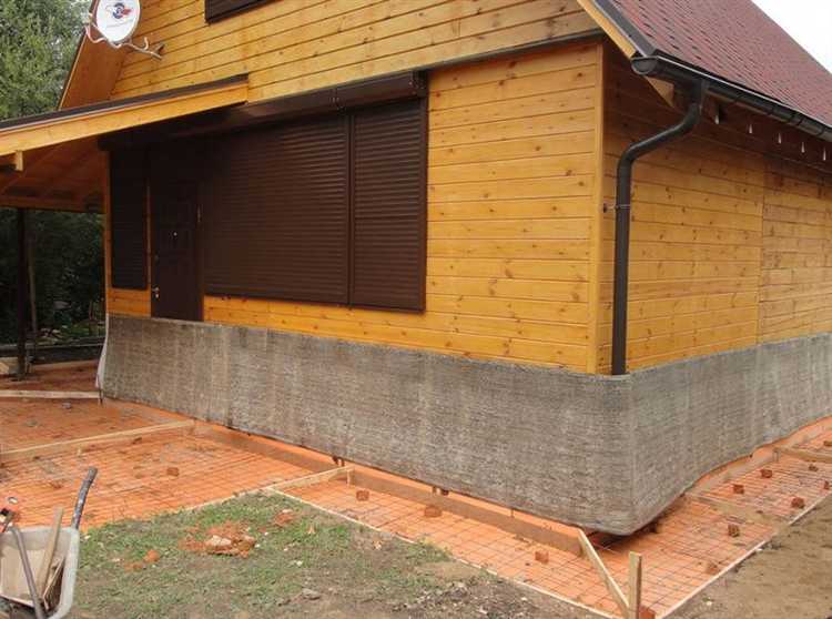 Использование декоративной штукатурки для фундамента