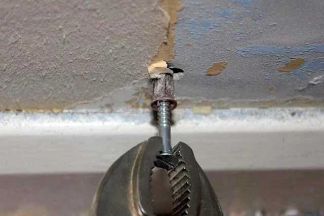 Дюбель прокручивается в стене что делать Дюбель прокручивается в стене что делать