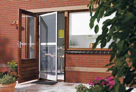 Подходит ли деревянная дверь для неотапливаемой веранды