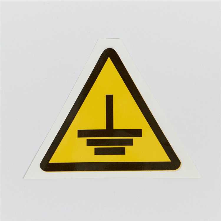 Где вывешивается указательный плакат заземлено