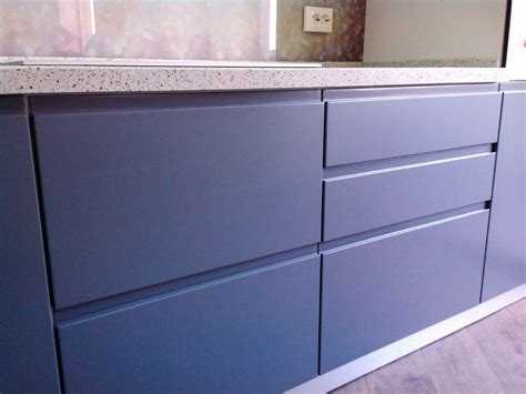 Интегрированные ручки для кухни что это Интегрированные ручки для кухни что это