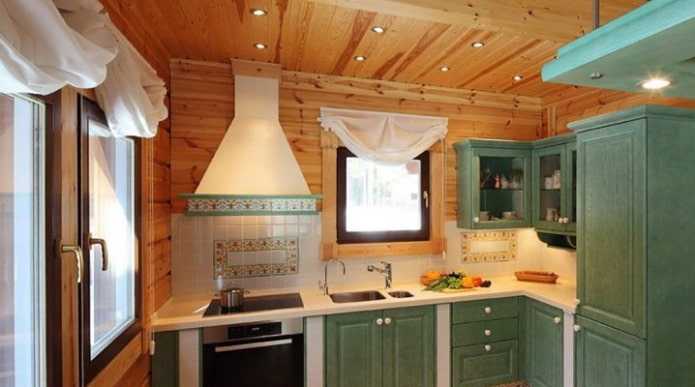 Как дешево закрыть старую вагонку на даче