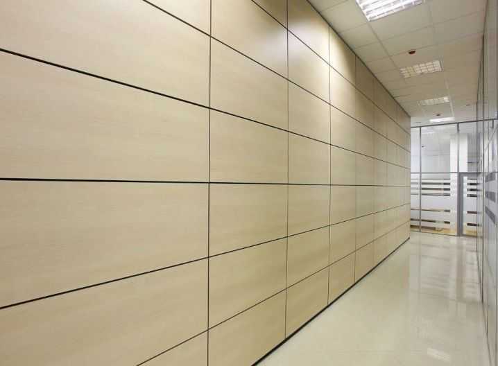 Фиксация панели: пошаговая установка на подготовленные крепления