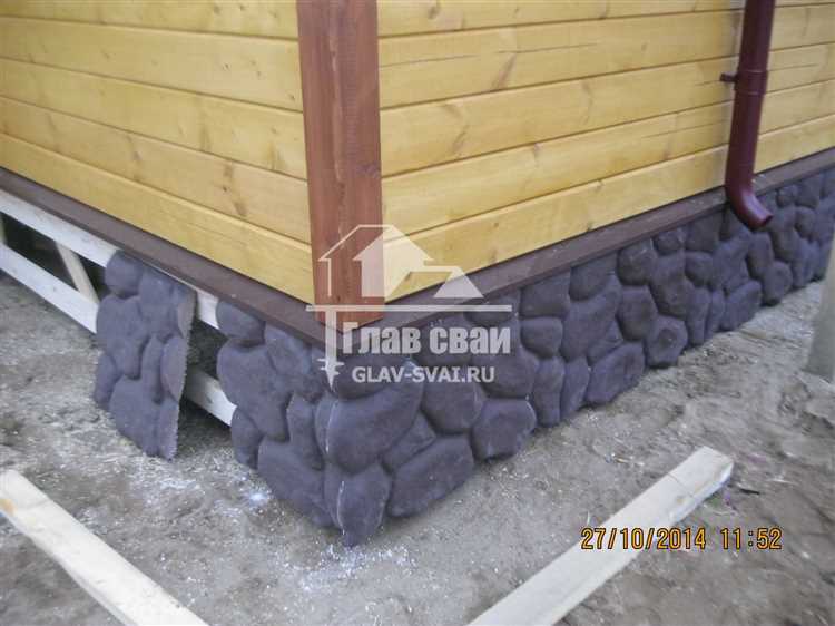 Выбор пластиковых панелей для обшивки цоколя