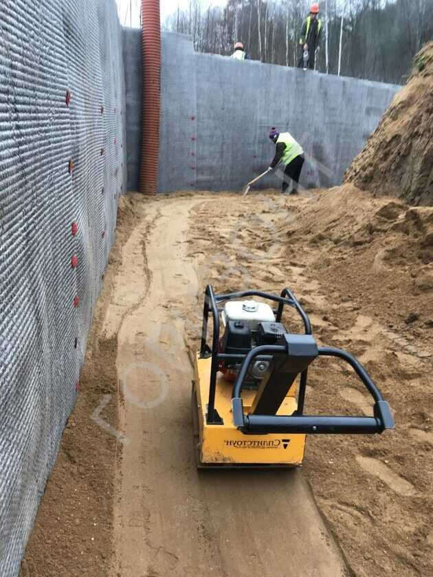 Использование осушающих строительных материалов в процессе рытья