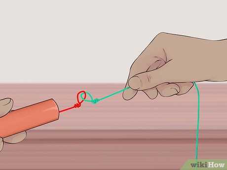 Использование стяжек и направляющих для надежной фиксации провода