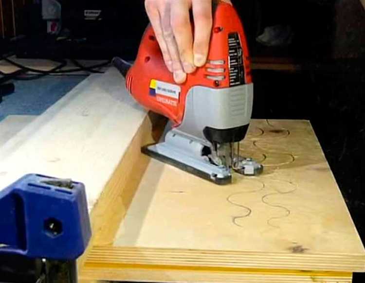 Как распилить брусок по диагонали лобзиком Как распилить брусок по диагонали лобзиком