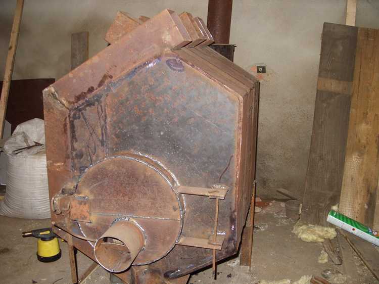 Как разметить и вырезать отверстия для загрузки и дымохода