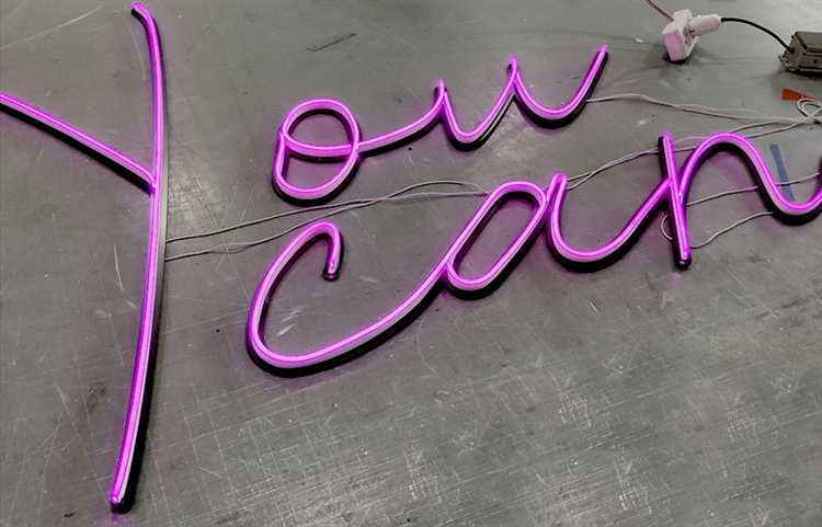 Крепление вывески на стену или подставку: что нужно учесть