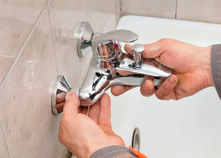 Как определить тип заглушки на смесителе перед снятием