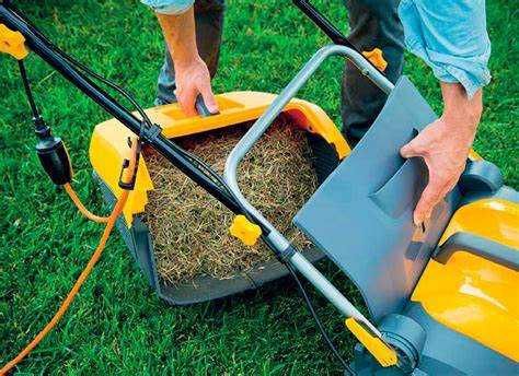 Как собрать травосборник у газонокосилка deworks