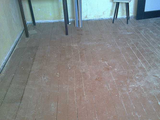 Технология укладки первого ряда паркета