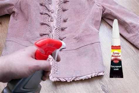 Что делать сразу после попадания клея на одежду