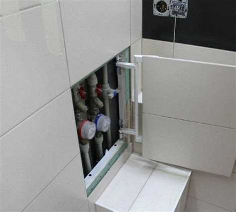 Проверка открывания люка после укладки плитки