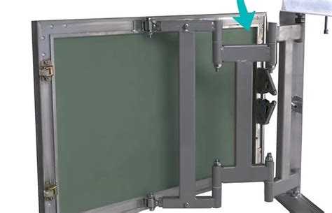 Как установить скрытый люк под плитку