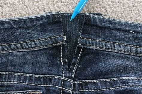 Как аккуратно распороть старый шов кармана