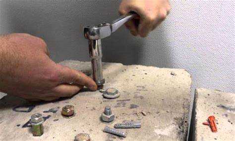 Очистка отверстия от пыли перед применением KSG Beton