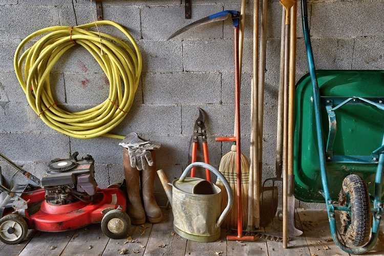 Регулярный осмотр и обслуживание инструментов в холодный сезон