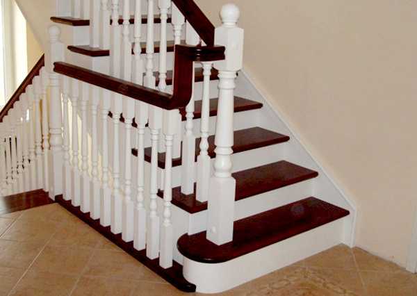 Использование анкерных болтов и шпилек с гайками