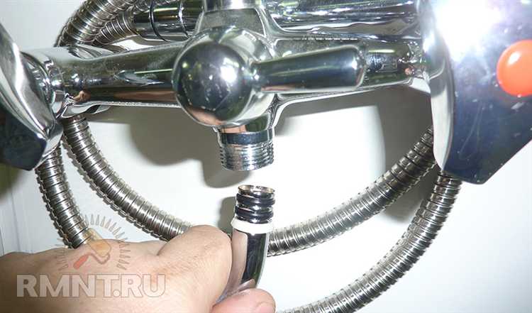 Какие инструменты потребуются для устранения течи