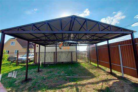 Навес под машину железный чем покрыть