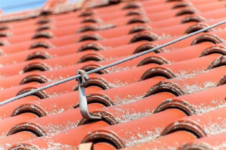 Влияние кристаллической решетки на движение и распределение свободных электронов