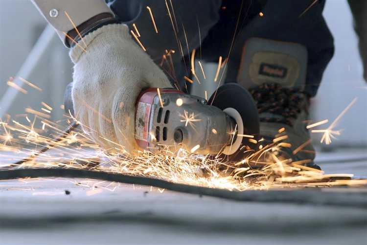 Нестабильное питание от сети или неисправность кабеля