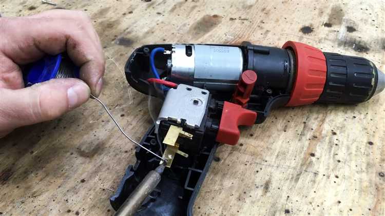 Почему шуруповерт не закручивает саморезы