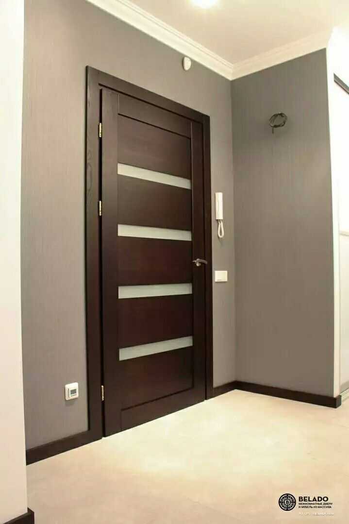 Как подобрать цвет плинтуса к белым дверям и выбранному полу