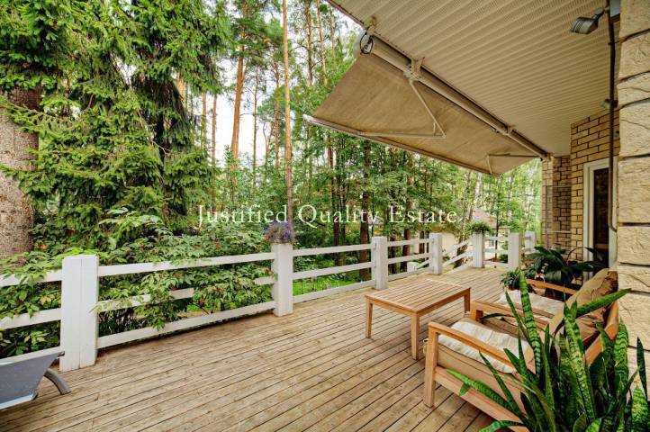 Как организовать временное жильё и зону хранения материалов