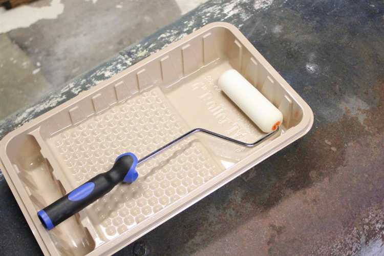 Особенности использования поролоновых валиков для грунтовки стен