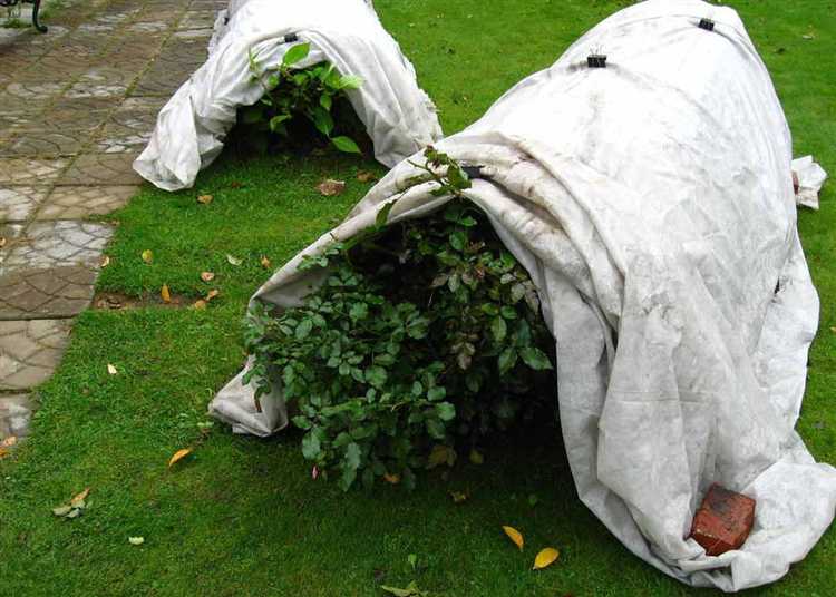 Как закрепить края и стыки геотекстиля от смещения